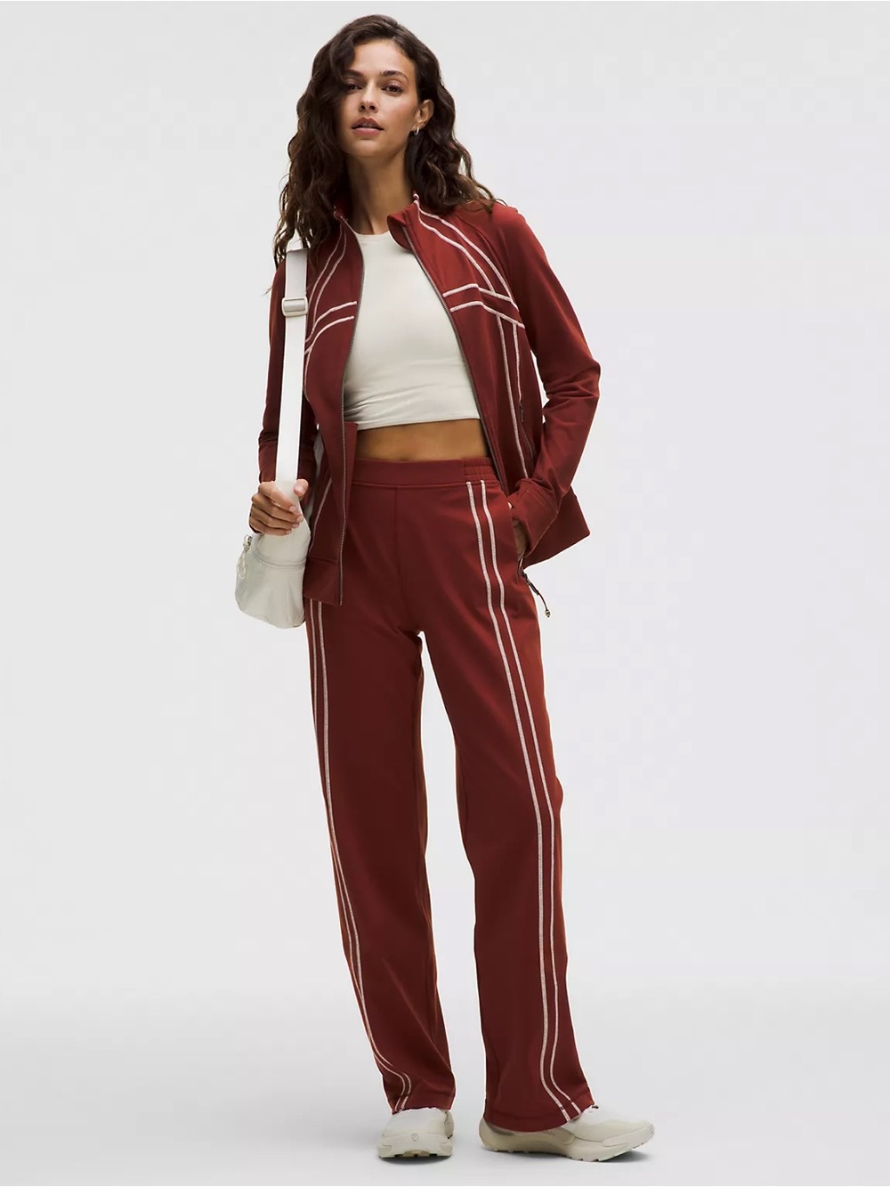 Lululemon Define Mid-Rise Track Pant in Luon™ fabric. Large